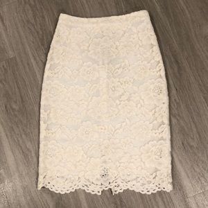 Alice and Olivia white lace pencil skirt
